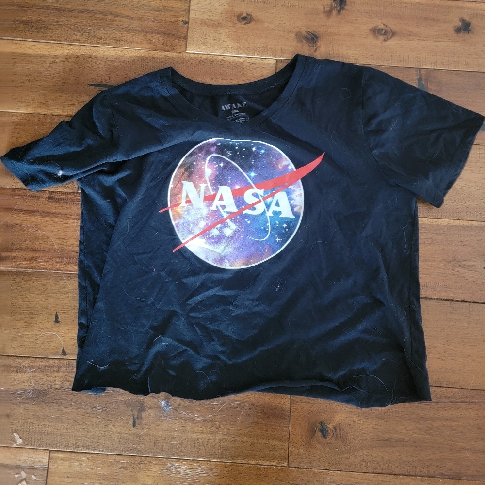 NASA black cropped tee